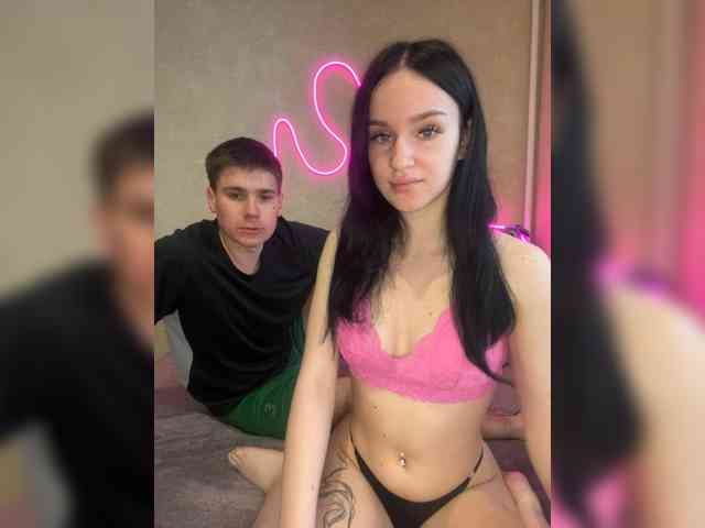 LeoCouple's chat room