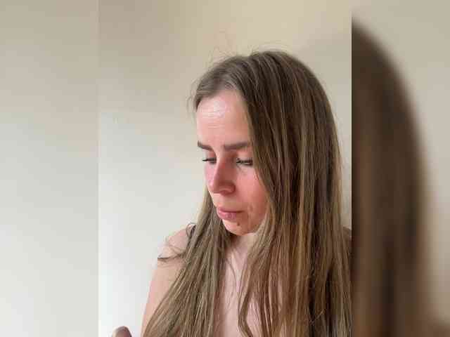 LolaSexxx's chat room