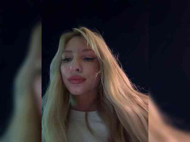 Cristi-Candy's chat room