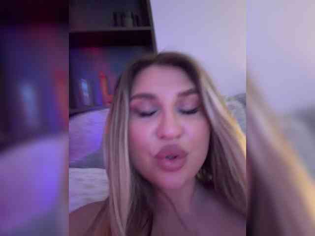 Stiflers_mom's chat room