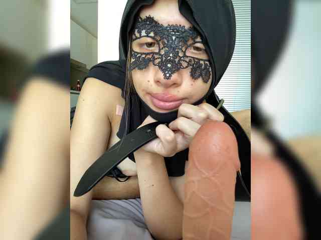 hiddenCrazySlut's chat room