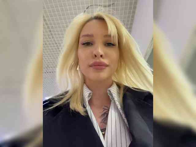 Cristi-Candy's chat room