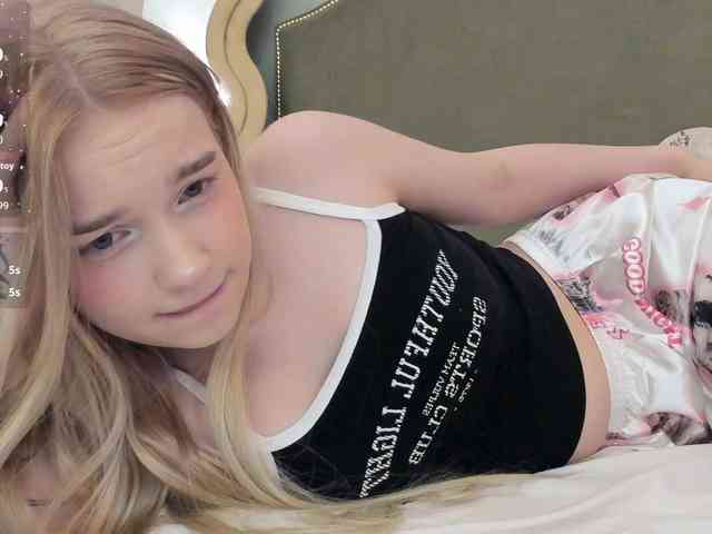 MimiMila's chat room