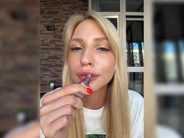 Cristi-Candy's chat room