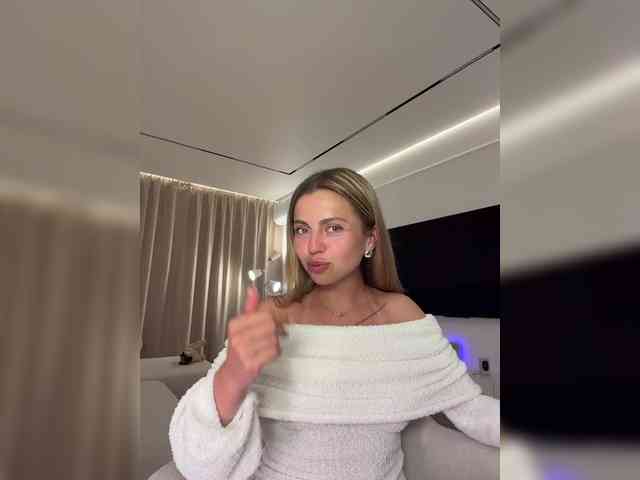 Nataliecroys's chat room