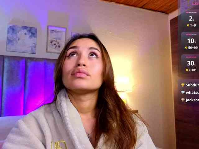 VictoriaHils's chat room