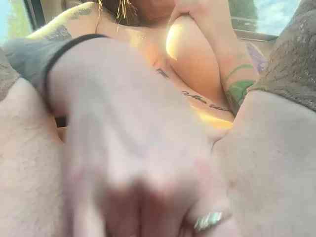 _AnnaMaria_'s chat room