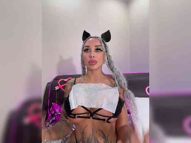 Cristalkate's chat room