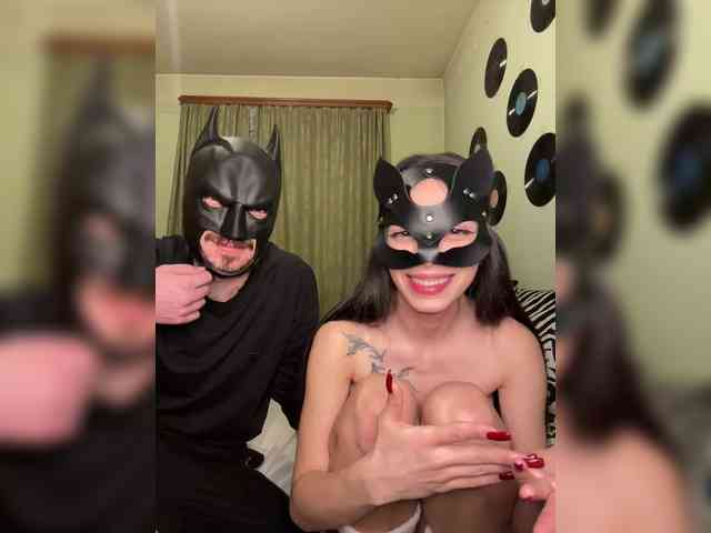 SweetVenomX's chat room