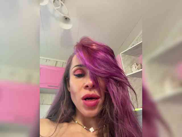 VIP17CoupleDream's chat room