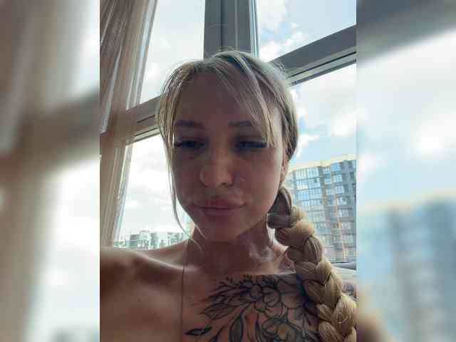 Cristi-Candy's chat room