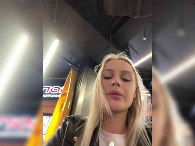 _Katrinka_'s chat room