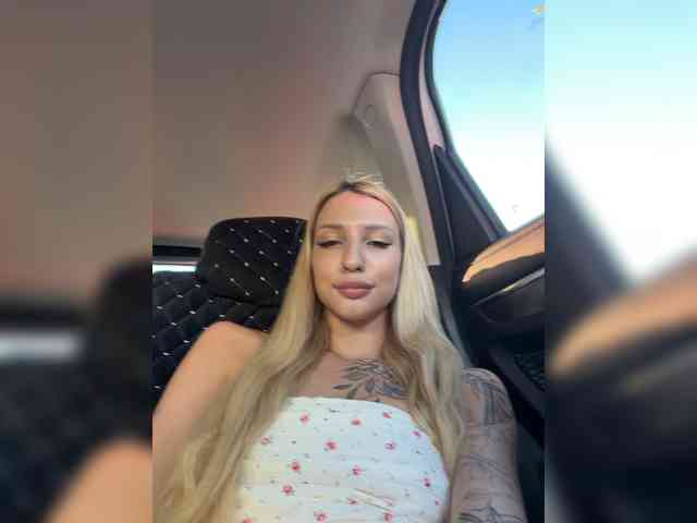 Cristi-Candy's chat room
