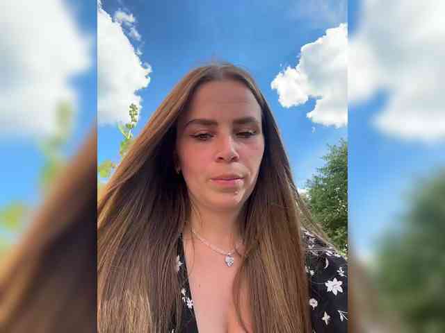 LolaSexxx's chat room