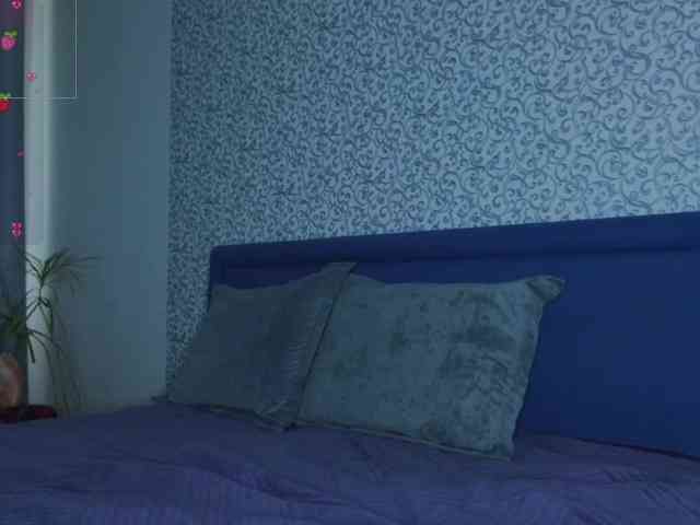 Kristi_Wolf's chat room