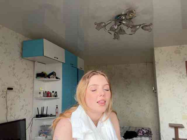 LapfulFluffX's chat room