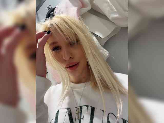 Cristi-Candy's chat room