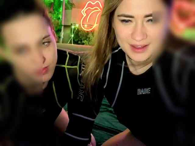 2Laski2's chat room