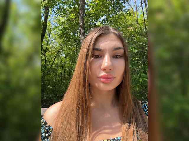 -EmilyBaby-'s chat room