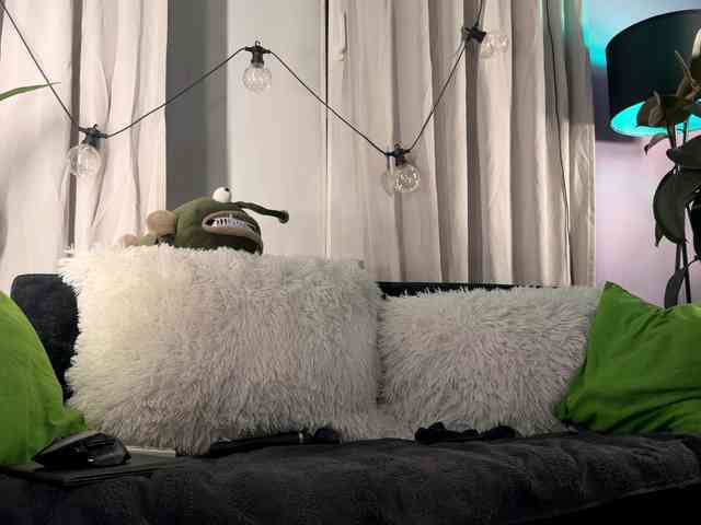 Kira_Li_Lime's chat room