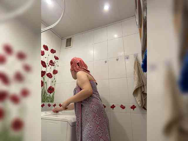LolaSexxx's chat room