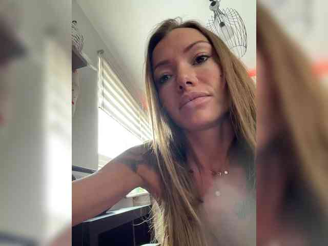 WILD-ANGEL777's chat room
