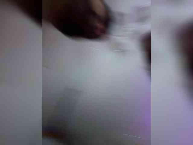 VIP17CoupleDream's chat room