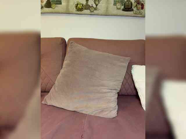 OrgazMia's chat room