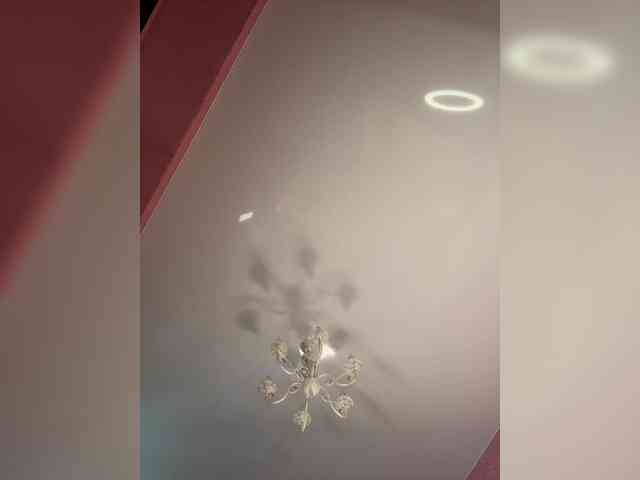 Enchantressss's chat room