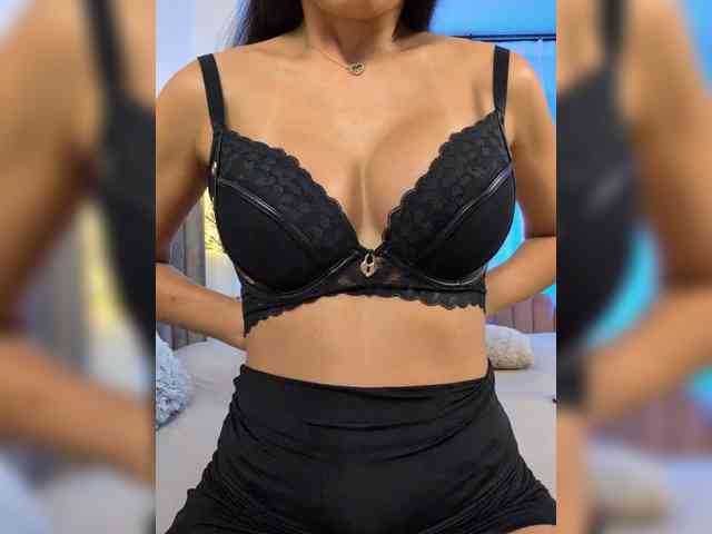 -LanaRay-'s chat room