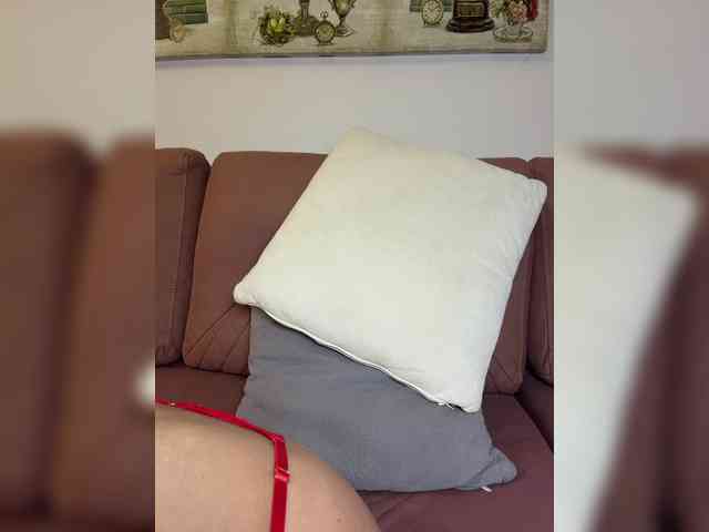 OrgazMia's chat room