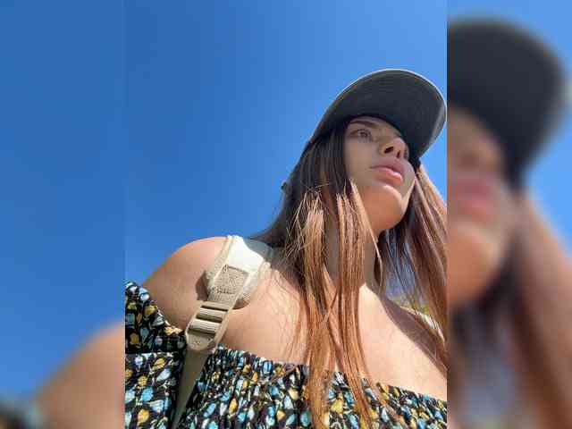 -EmilyBaby-'s chat room