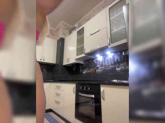 your_girlfriend's chat room