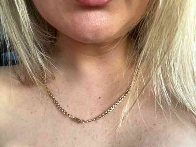 _IBlondy_'s chat room