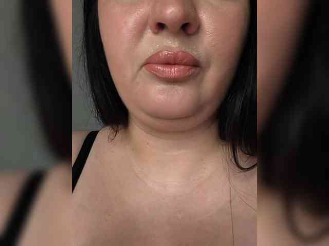 Alina-Milf's chat room
