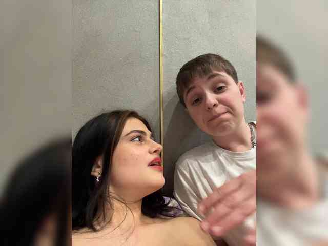 Kris-and-Vanessa's chat room