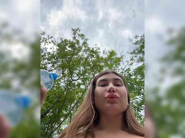 -EmilyBaby-'s chat room