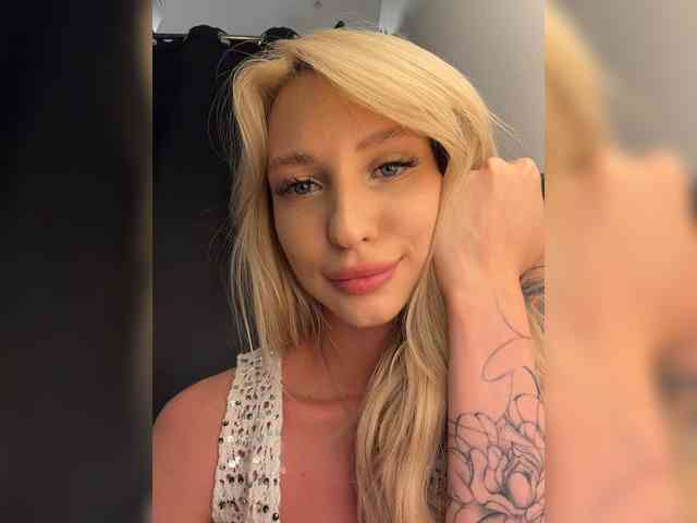 Cristi-Candy's chat room