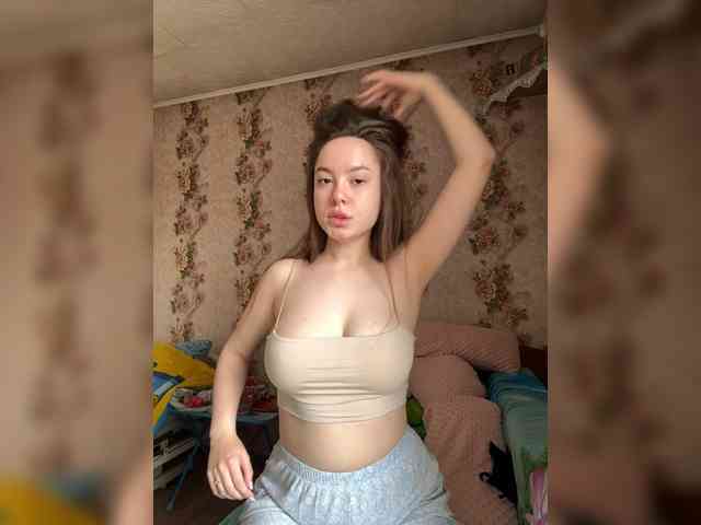 -Valeria-'s chat room