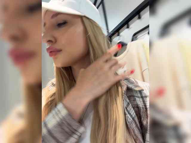 Cristi-Candy's chat room