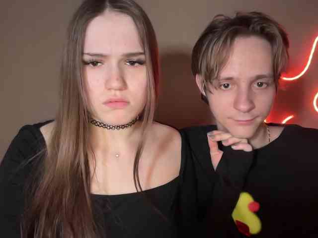 titsDestroy2008's chat room