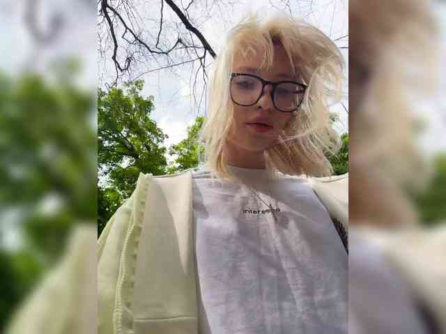 Cristi-Candy's chat room