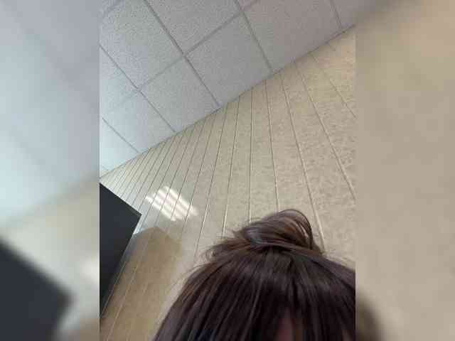 LustySass's chat room