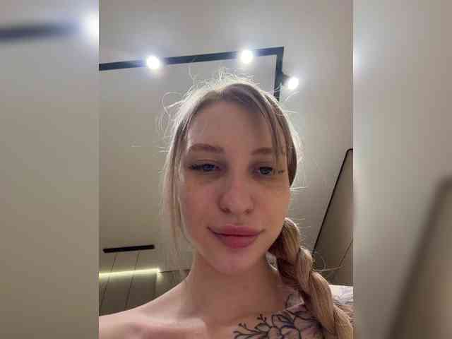 Cristi-Candy's chat room