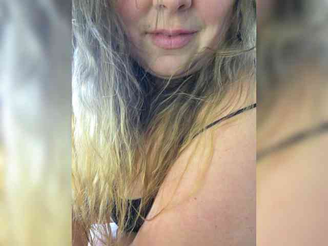 FLUFFY_BEAUTY's chat room