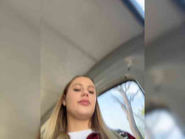 _Katrinka_'s chat room