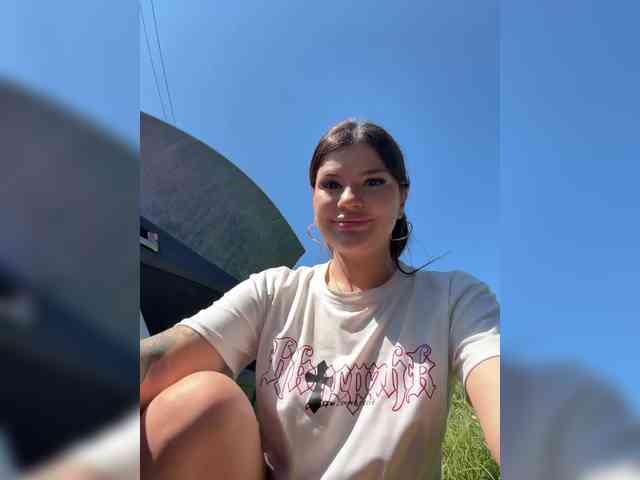 -MaybeBaby-'s chat room