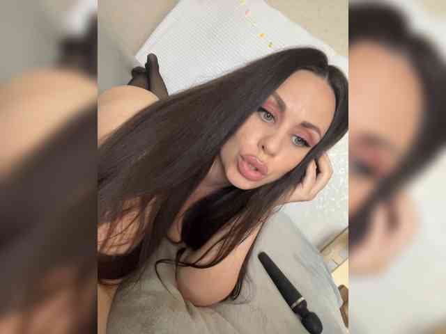 -Hennessy-'s chat room
