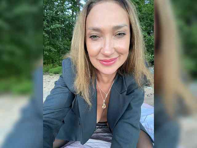 Miss_Stella's chat room