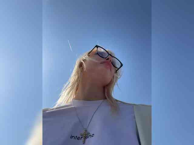 Cristi-Candy's chat room